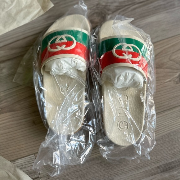 Gucci Rubber GG Interlock Slide NIB SZ 38 - Picture 5 of 16